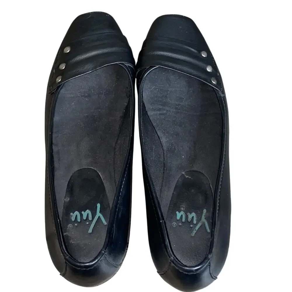 Yuu Renner Black Slip On Wedges 10M